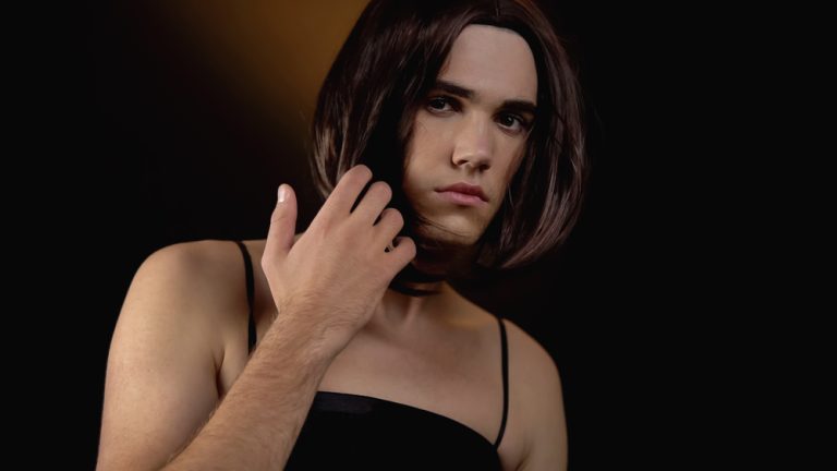 Benefits of Cross Dressing - article at Meet-Crossdressers.com